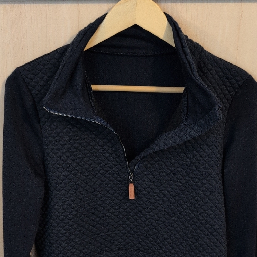 Quilted Pattern Lightweight Pullover - image 3